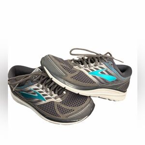 Brooks women’s Addiction 13 athletic shoes! Size 8.5. Gray and teal! EUC!
